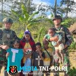 Satgas TNI Sentuh Hati Warga Kampung Wako Dengan Anjangsana dan Bantuan Sargal