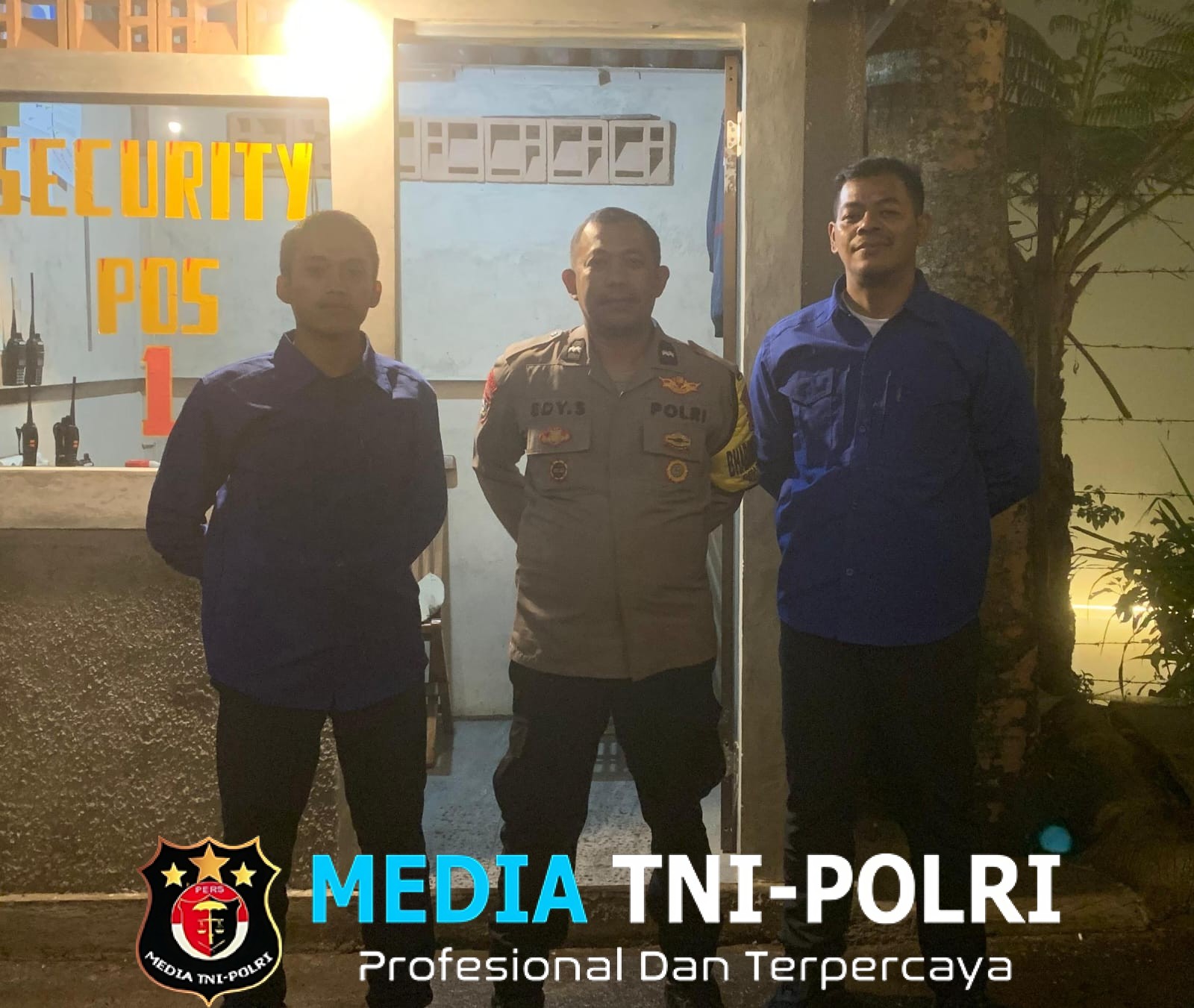 Bhabinkamtibmas Sambangi Pos Kamling: Dorong Warga Cegah Kriminalitas di Desa Binaan