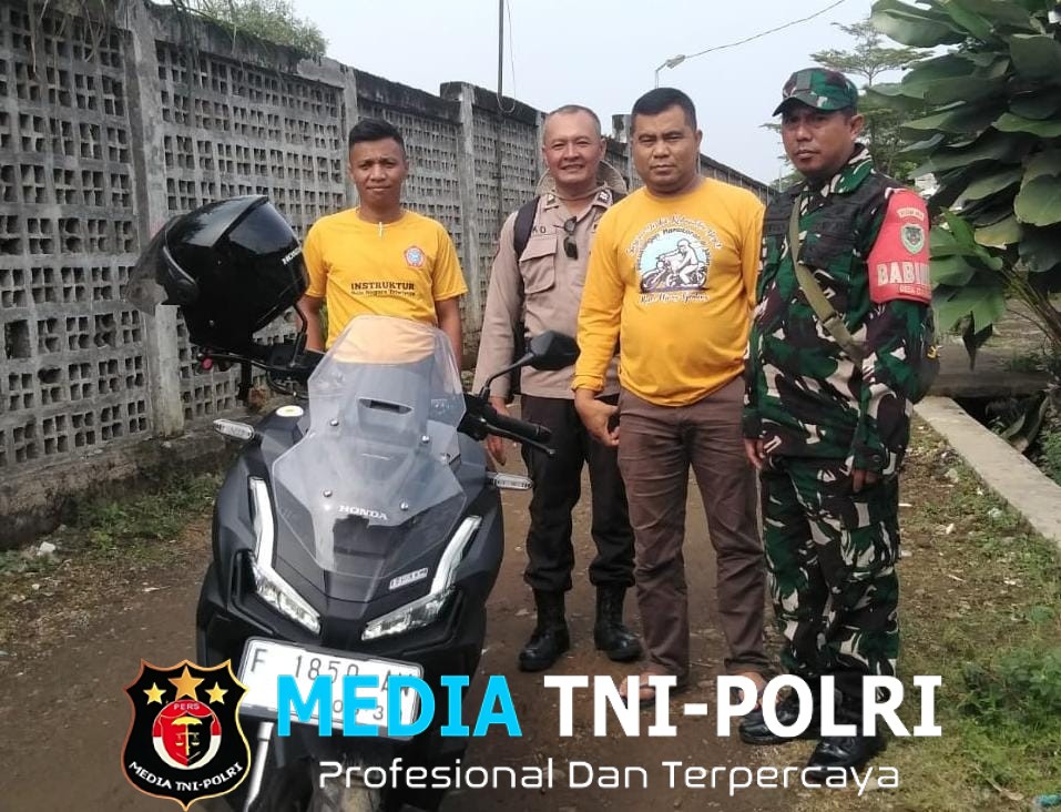 Sinergitas TNI-Polri, Bhabinkamtibmas dan Babinsa Sambangi Warga Desa Ciadeg Cegah TPPO