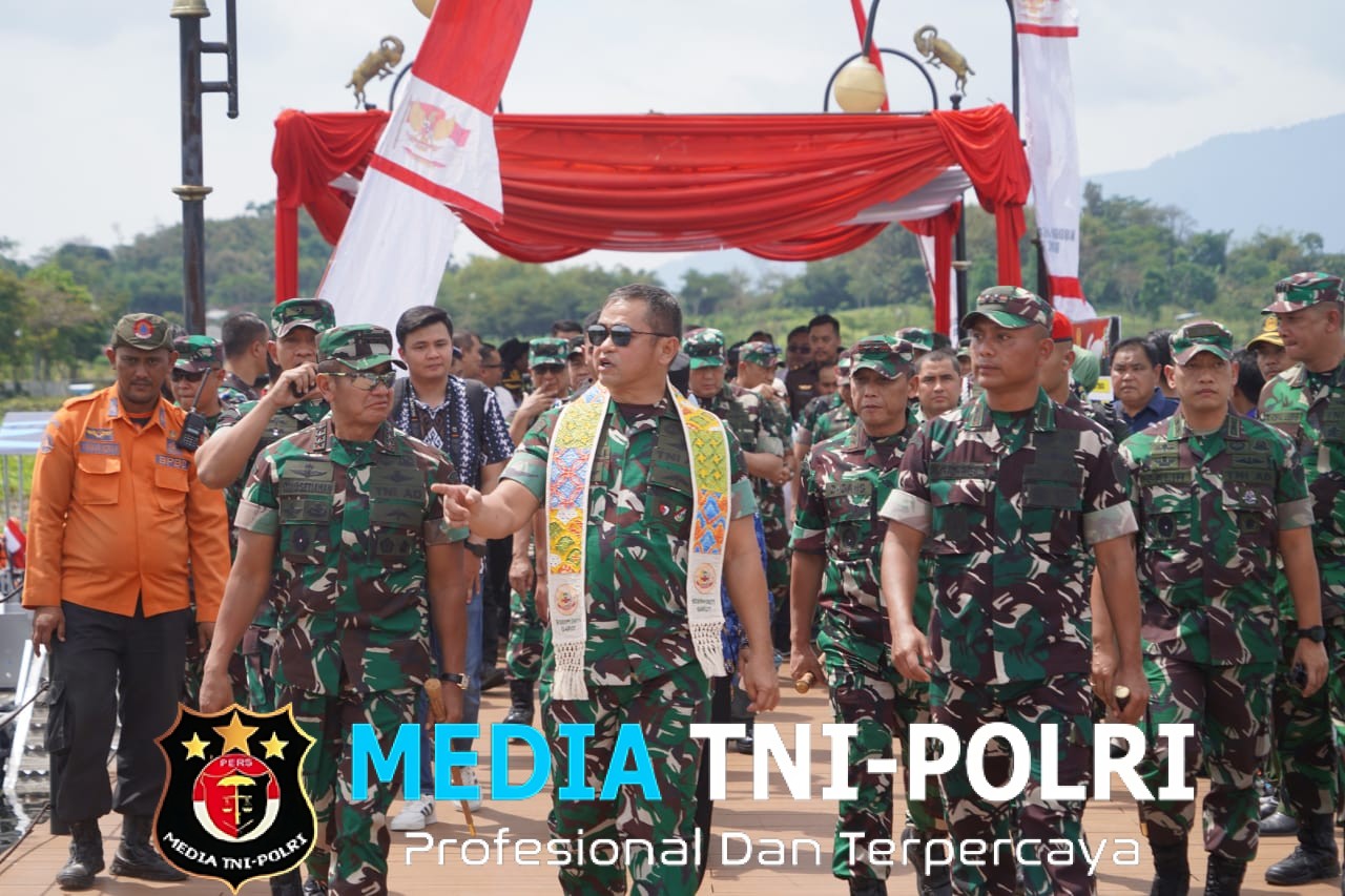 Dukung Pelestarian Lingkungan, Kasad Tinjau Pembersihan Danau Situ Bagendit