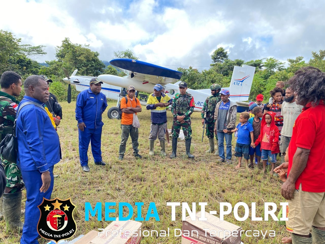 Anggota DPRD Pegunungan Bintang Kunjungi Kampung Denom, Apresiasi TNI dan Rencana Perbaikan Infrastruktur