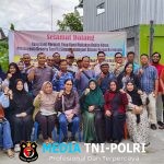 Warga Perum Borobudur Sampit Gelar Spanduk Saat Pemeriksaan Objek Perkara