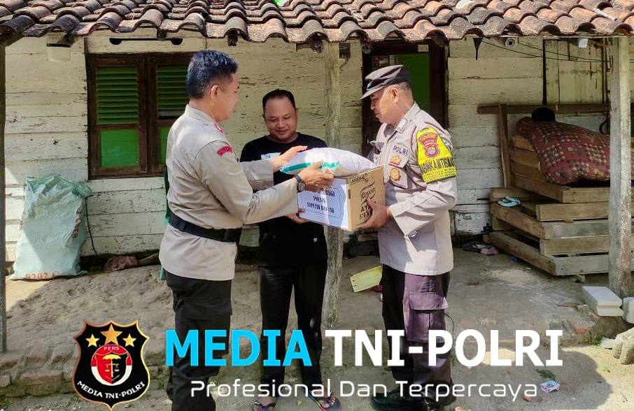 Polsek Seputih Banyak Konsisten Hadir untuk Membantu Masyarakat Lewat Program Jumat Berbagi