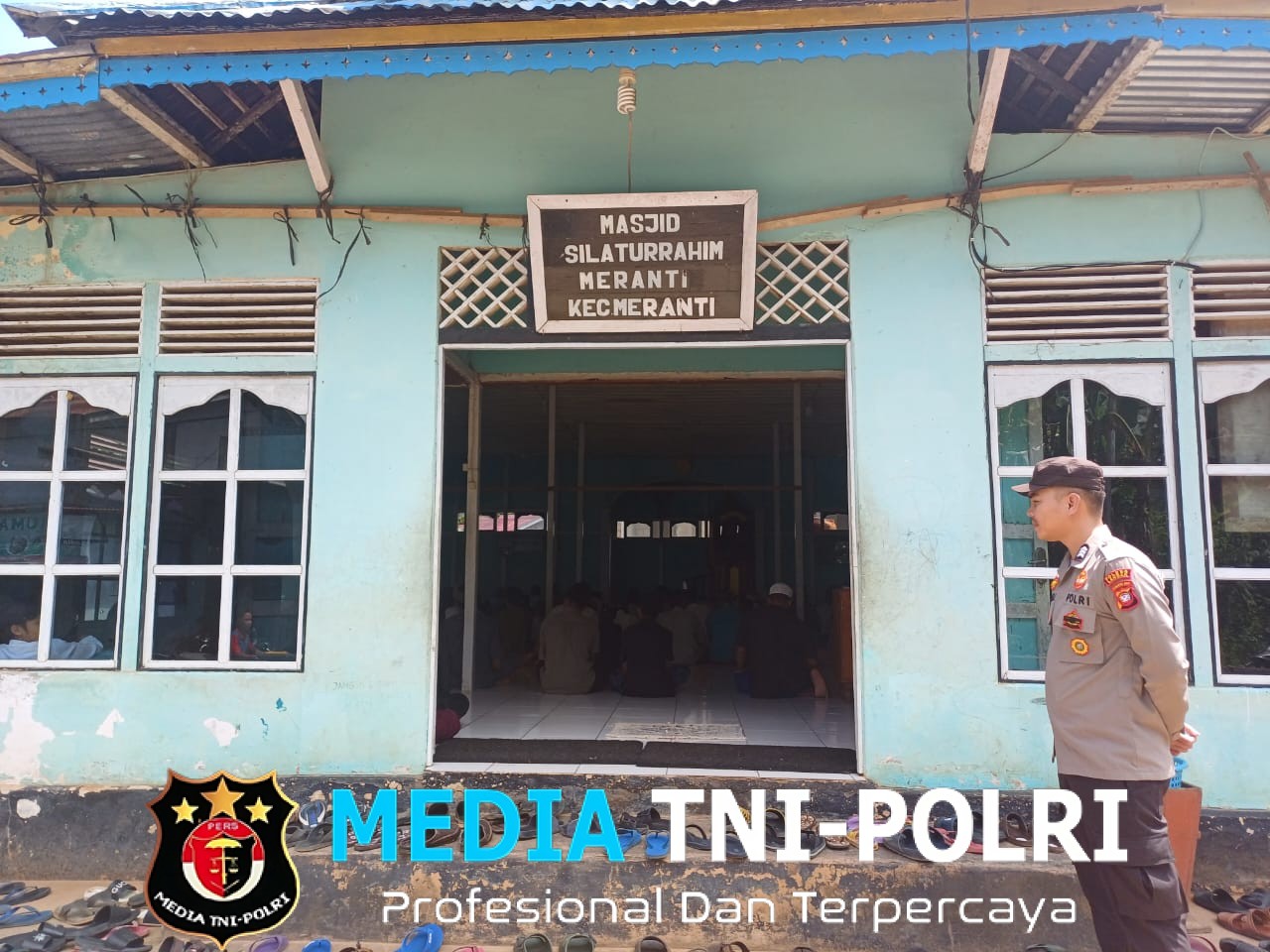 Unit Samapta Polsek Meranti Amankan Ibadah di Masjid Silaturahim