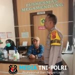 Dekatkan Diri dengan Warga, Bhabinkamtibmas Desa Cipayung Girang Sambangi Puskesmas dan Sampaikan Imbauan Kamtibmas