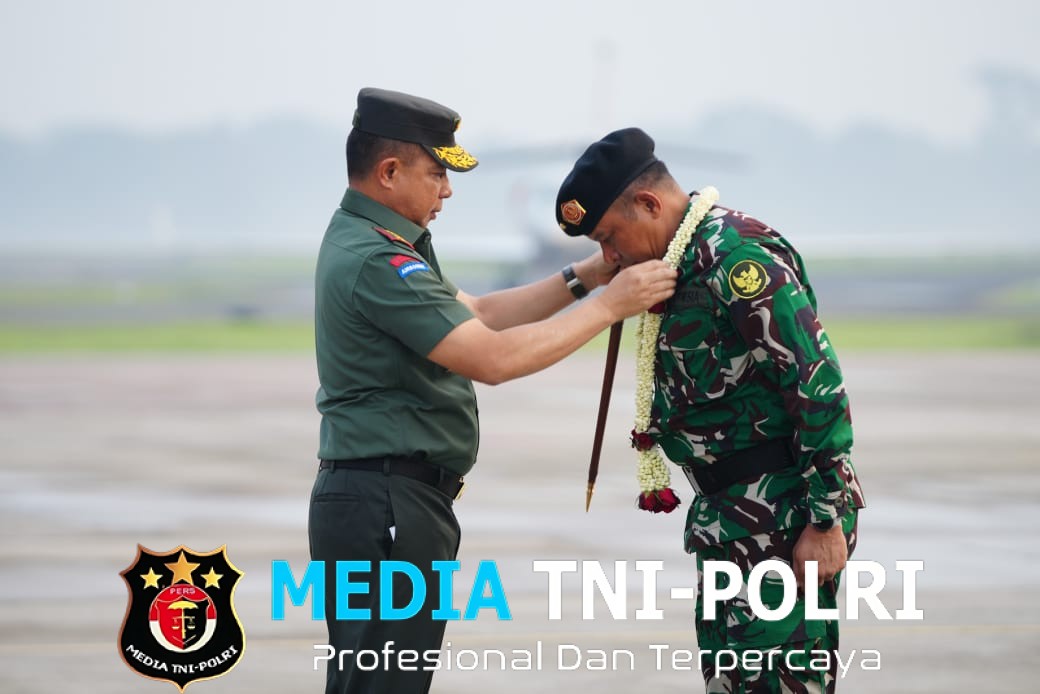 Bangga dan Haru, Kasad Dampingi Panglima TNI Sambut Kepulangan Kontingen Bastille Day