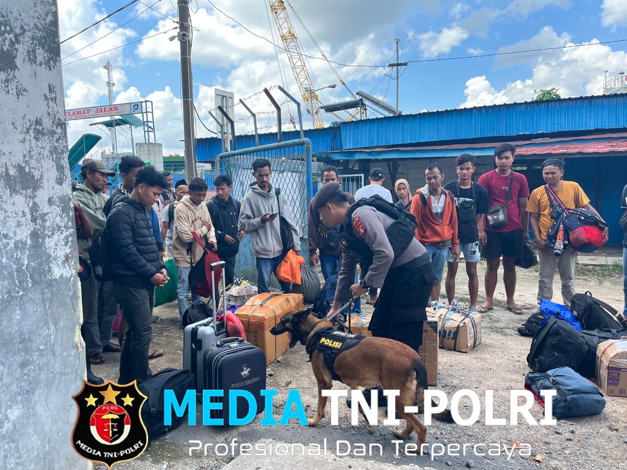 Sat Samapta Polres Kotim Antisipasi Masuknya Barang Berbahaya Turunkan Unit Polsatwa K-9