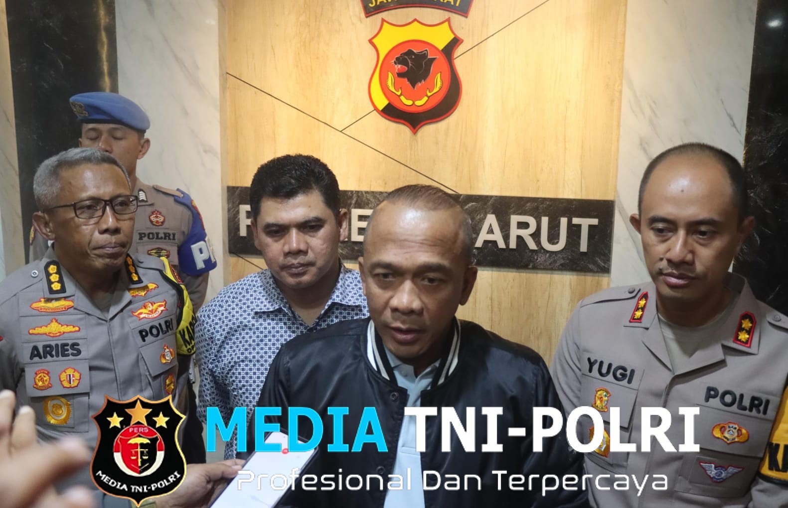 Kapolda Jabar Ucapkan Bela Sungkawa Atas Gugurnya Satu Anggota Kepolisian Saat Bertugas dan  2 Warga Masyarakat dalam Pesta Rakyat di Garut