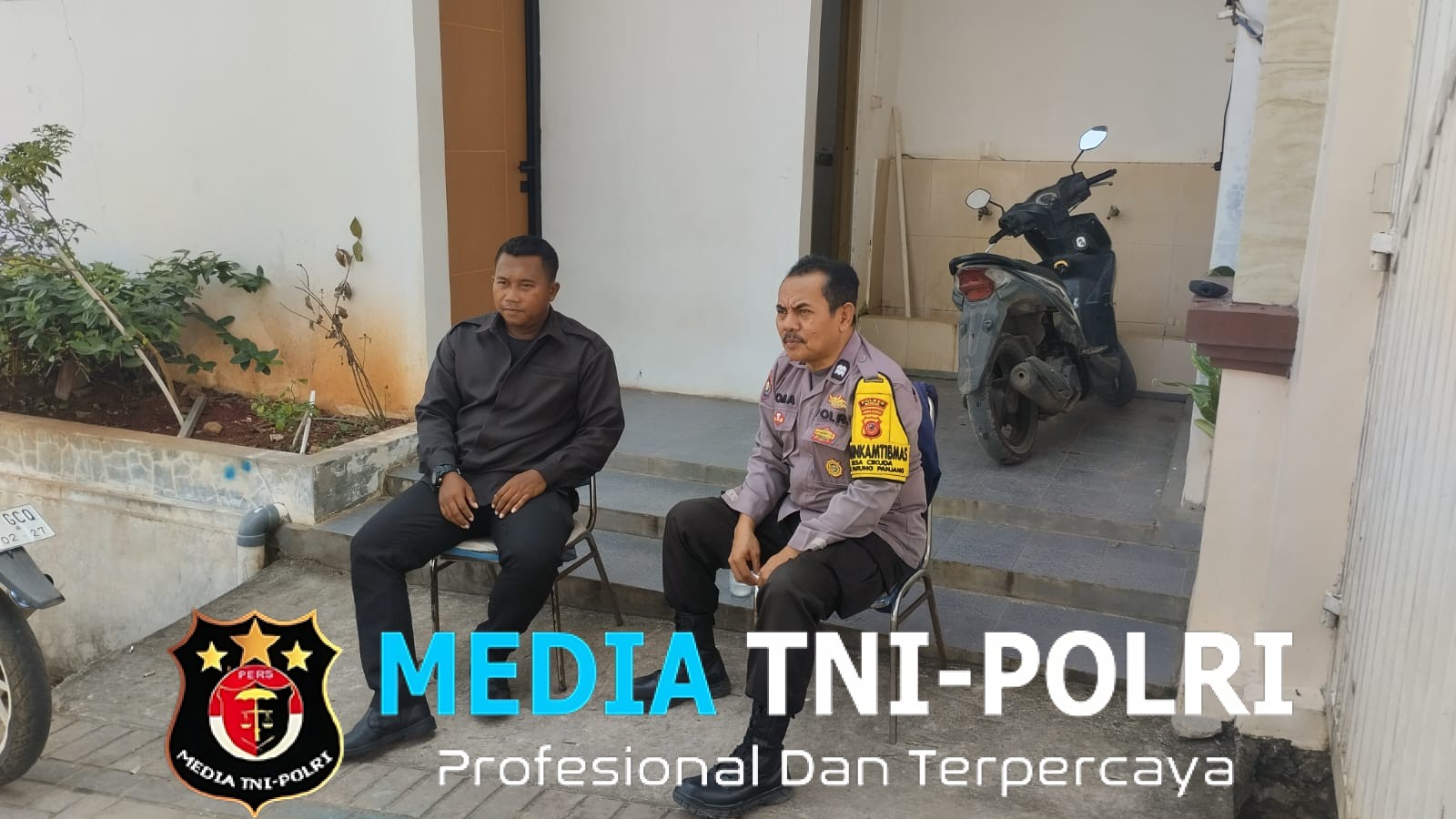Patroli Dialogis Bhabinkamtibmas Parungpanjang Ajak Warga Desa Cikuda Jaga Keamanan Bersama
