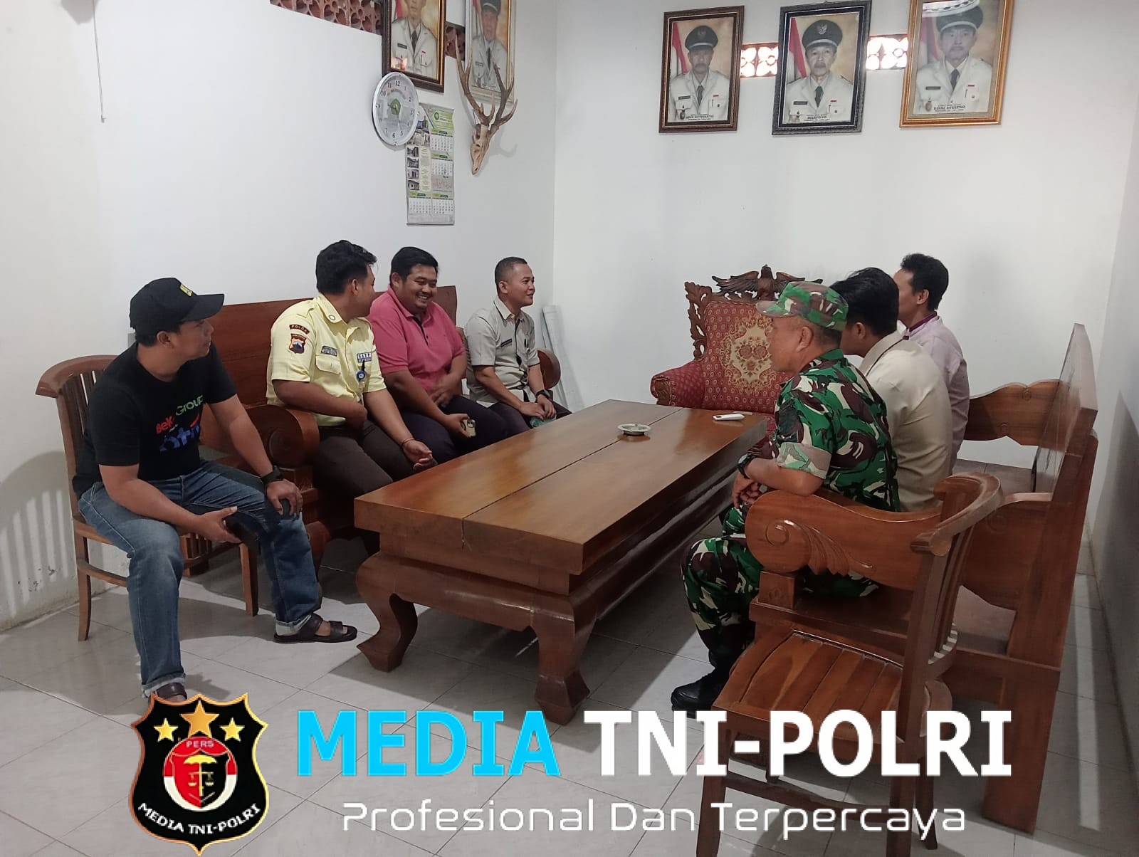 Babinsa dan Bhabinkamtibmas Evakuasi Pasien ODGJ, Wujud Kepedulian dan Sinergi di Andong