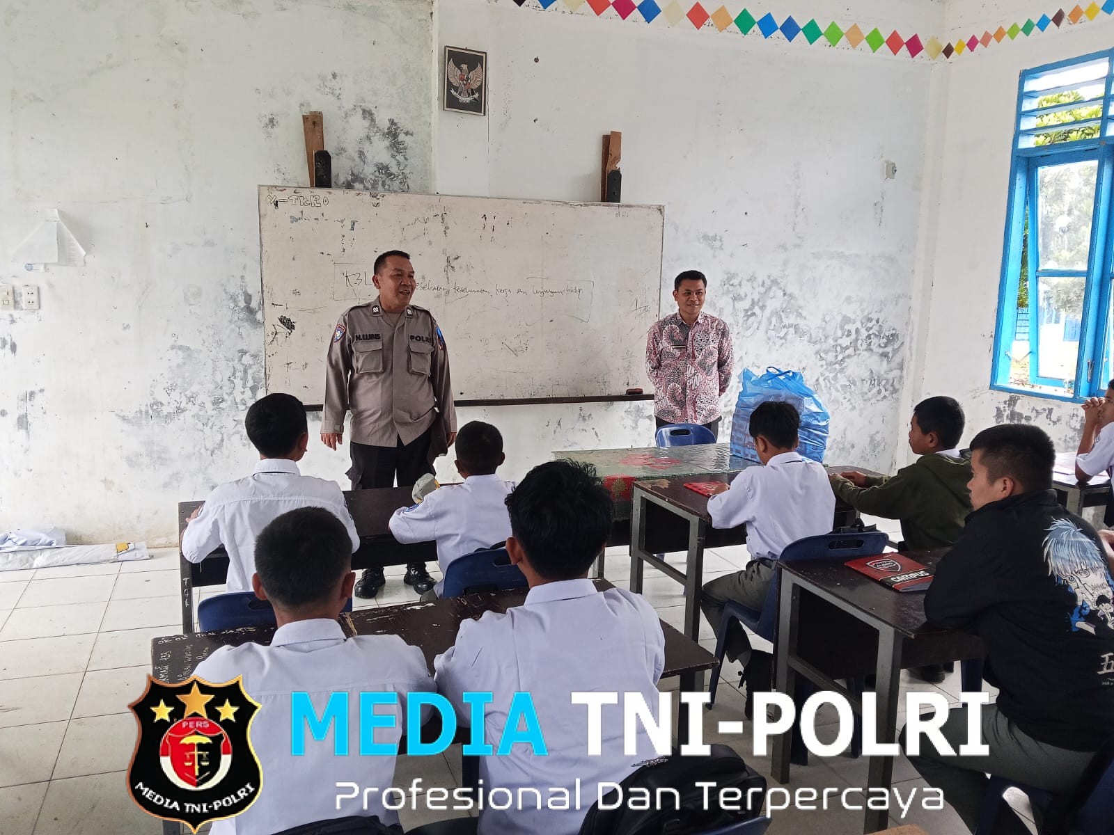 Binluh Ops Patuh Toba 2025, Sat Binmas Polres Dairi Sambangi SMK Swasta Maranatha Sidikalang