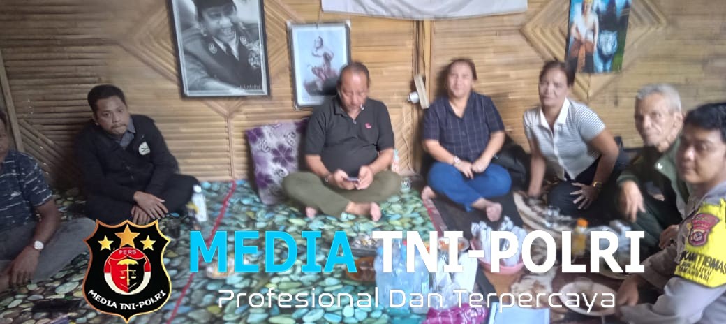 Jaga Kamtibmas Tetap Kondusif Bhabinkamtibmas Polsek Tamansari Sambangi Tokoh Masyarakat Desa Sukaluyu