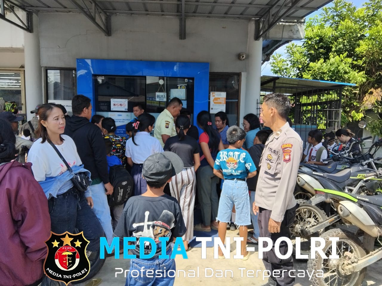 Polsek Mandor Tingkatkan Keamanan Melalui Pendekatan Humanis kepada Warga dan Pelaku Usaha