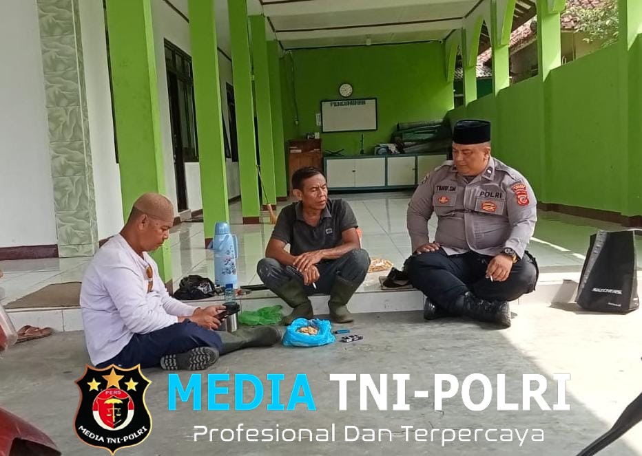 Giat Sambang Warga Bhabinkamtibmas Polsek Leuwiliang Sampaikan Imbauan Kamtibmas 