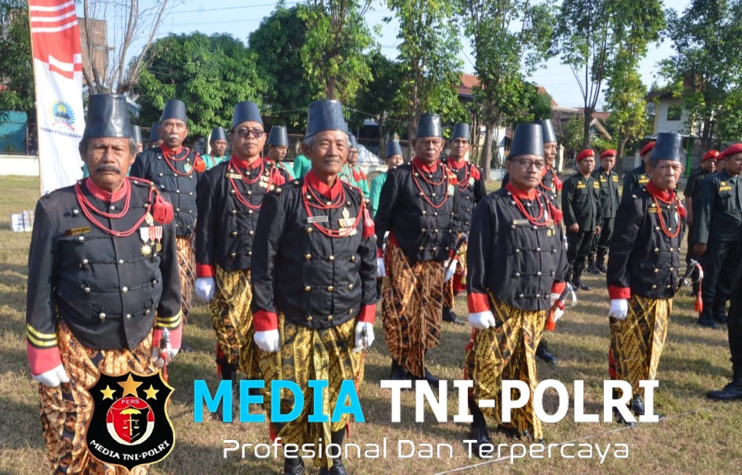 Tentara Keraton Ikut Mangayubagyo Upacara TMMD Reguler Ke-125 Kodim Surakarta