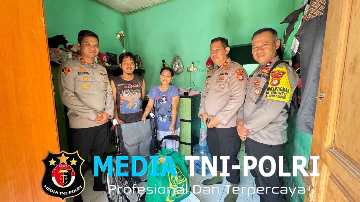 Polsek Cikarang Barat Hadirkan Senyum untuk Alfiansyah, Anak Disabilitas di Cibuntu