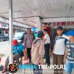 Patroli Polsek Ngabang Menyasar Ke Pertokoan Himbau Kepada Masyarakat Untuk Melapor Apabila Ada Aksi Premanisme
