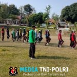 Babinsa Latih Baris-Berbaris Siswa SMK N I Gesi, Pupuk Kedisiplinan dan Nasionalisme