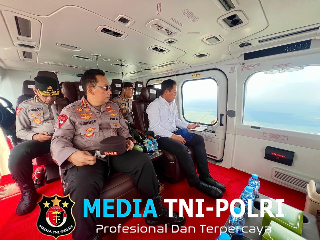 Kapolri Pantau Titik Api Via Udara, Cek Kesiapan Penanganan Karhutla di Riau