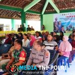 Sinergi TNI dan Bulog, Kodim 0808 Bersama Warga Srengat ikuti Vidcon dan Penjualan Beras SPHP