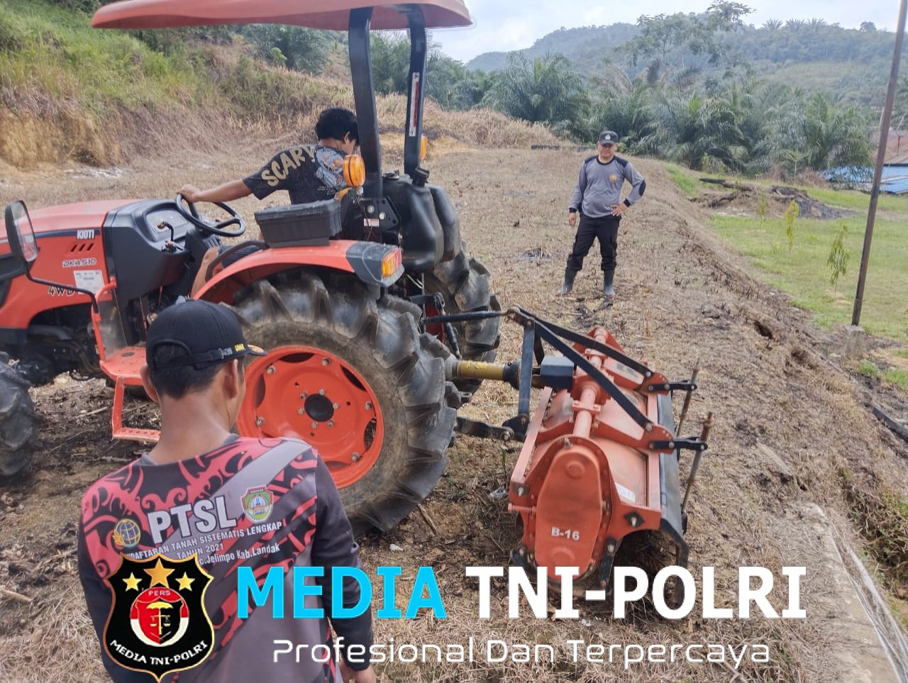 Bintara Penggerak Desa Pawis Hilir Cek Kesiapan Lokasi Pemanfaatan Lahan Untuk Penanaman Jagung R1 Nusantara