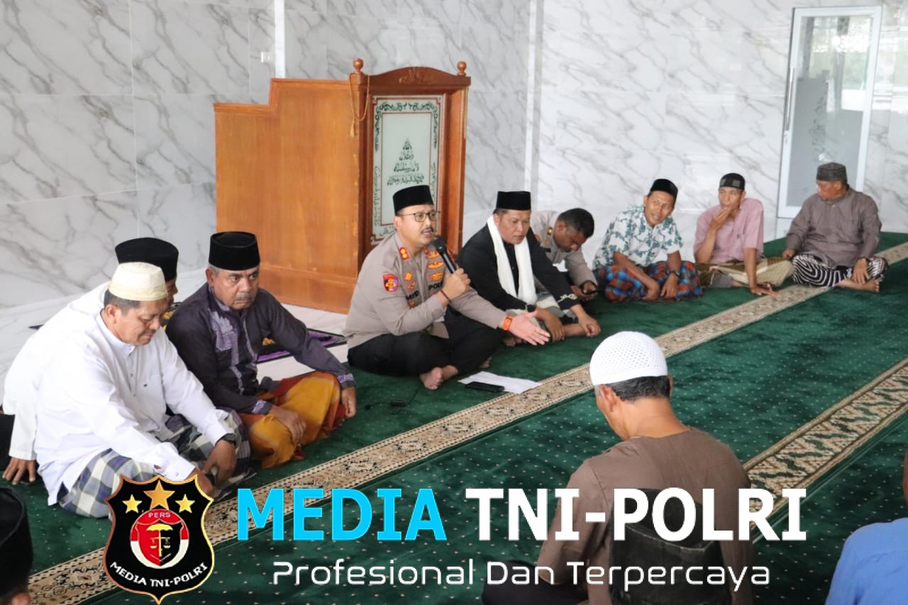 Kapolres Langkat Laksanakan Jumat Curhat di Mesjid Nurul Muslimin, Berikan Pesan Kamtibmas