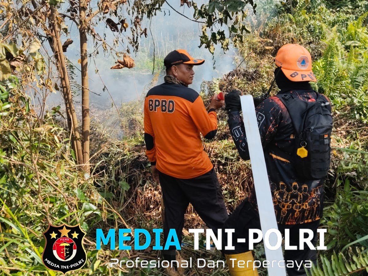Ditinggal Sholat Jum’at, Api Hanguskan Lahan Semak di Kelurahan Baamang Hulu