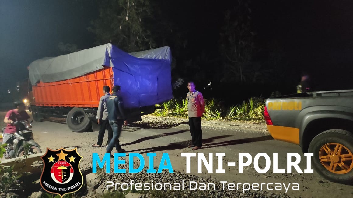 Polsek Lambu Kibang Lakukan Patroli Dini Hari Dalam Jaga Kamtibmas