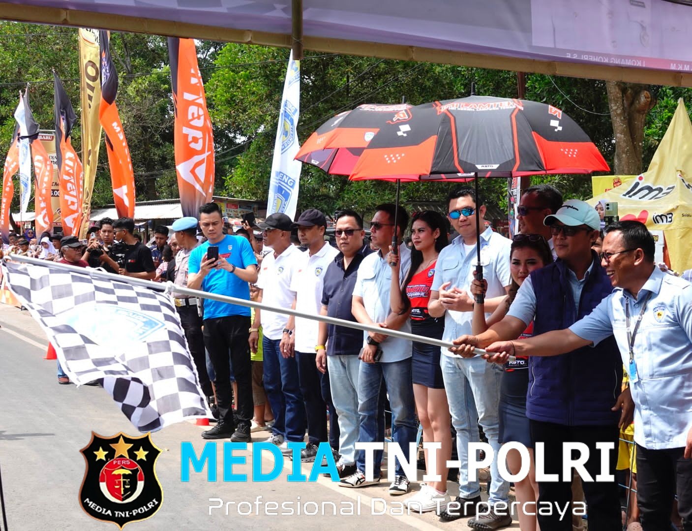 Kapolres Lampung Tengah Bersama Dandim 0411/KM Hadiri dan Pastikan Keamanan pada Event Samosir Dragbike 2025