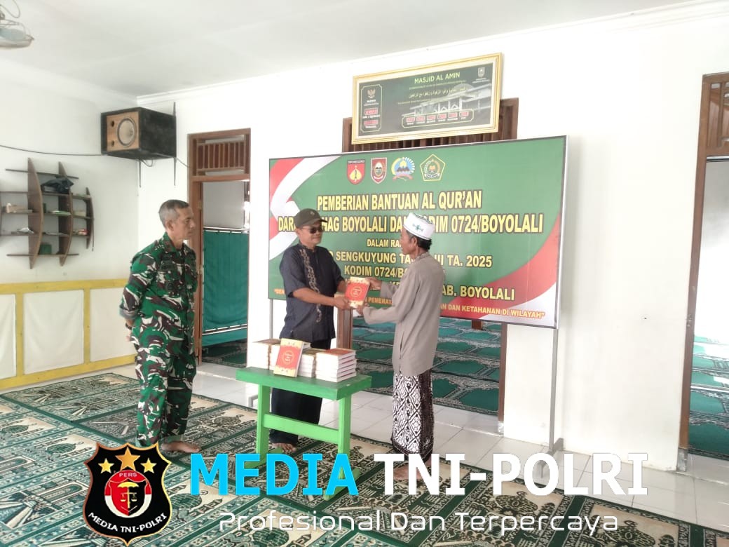 Satgas TMMD Kodim 0724/Boyolali Serahkan Bantuan Al-Qur’an untuk Masjid Al Amin