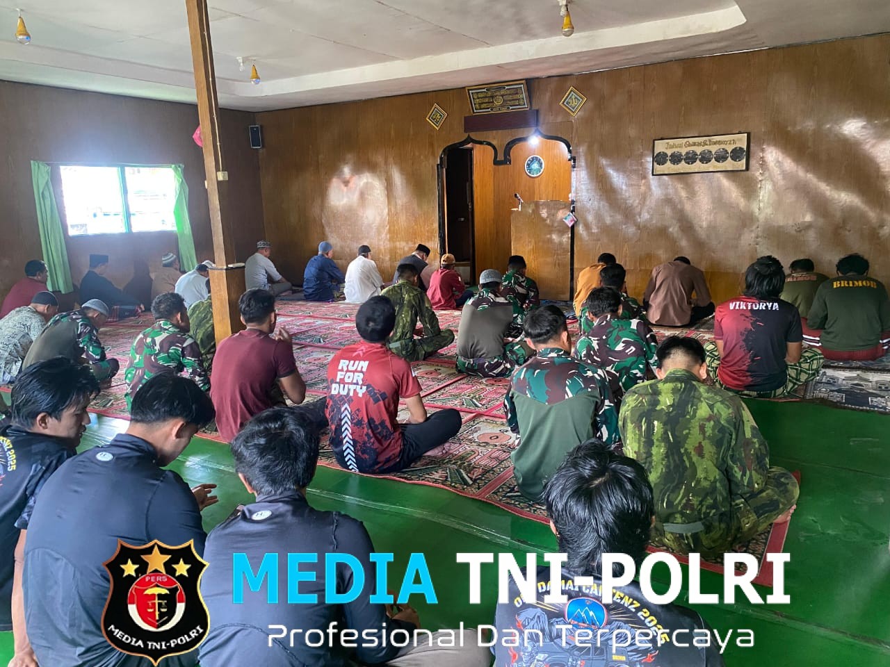 Jumat Damai di Ujung Negeri Harmoni Ibadah Satgas TNI Yonif 700/WYC di Tanah Gigobak