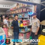 Patroli Malam Jalin Keakraban, Warga Sambut Hangat Kehadiran Polisi