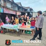 Di Bawah Terik Matahari, Petugas Polsek Sengah Temila Tetap Sambangi Warga dalam Patroli Siang Hari