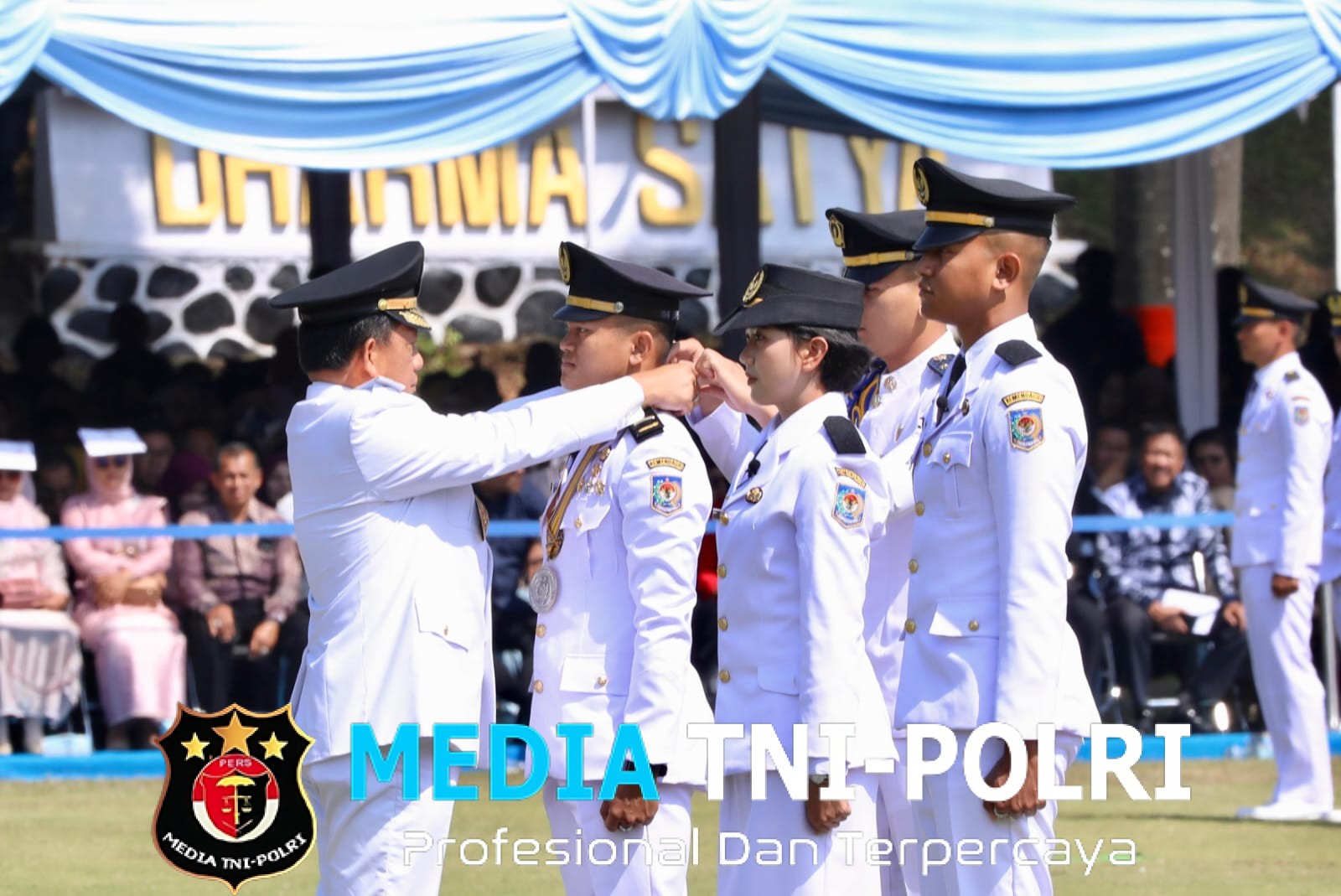 Atas Nama Pemerintah, Mendagri Lantik 1.110 Pamong Praja Muda IPDN Angkatan XXXII