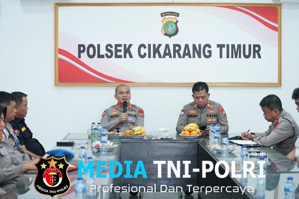 Kapolres Metro Bekasi Beri Arahan Tegas di Polsek Cikarang Timur Tingkatkan Kinerja dan Pelayanan Publik