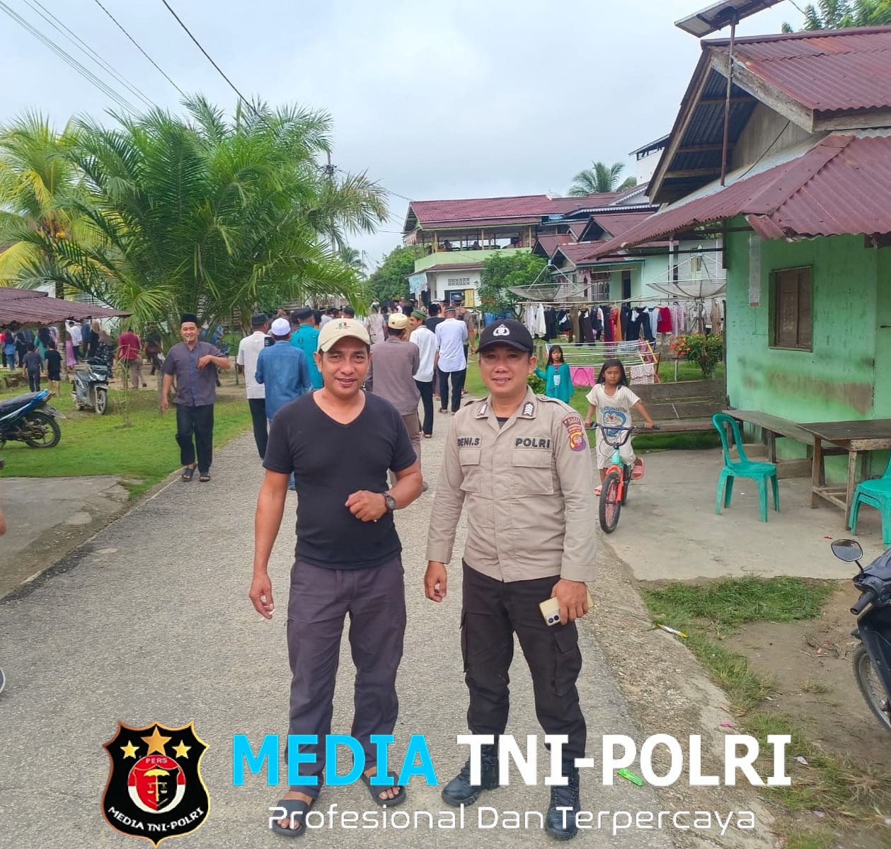 Patroli Dialogis Polsek Kuala Behe Berikan Himbauan Kepada Warga