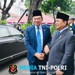 Hangat dan Bersahabat, Presiden Prabowo Sambut Kunjungan PM Malaysia Anwar Ibrahim di Istana Merdeka Jakarta