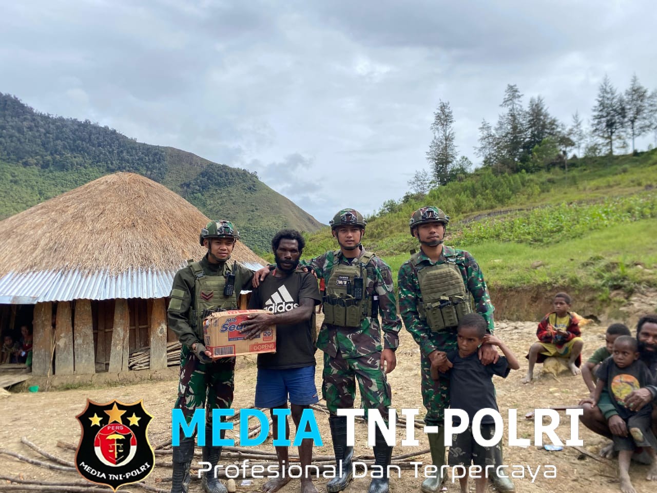 Satgas TNI Safari Honai di Kampung Amungi Wujud Cinta dan Kepedulian TNI untuk Rakyat Papua