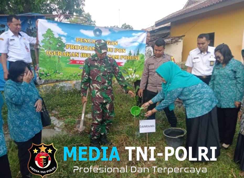Batuud Sambirejo Hadir Dukung Gerakan Ibu Menanam Pohon, Rabu Pon Hijaukan Sambirejo