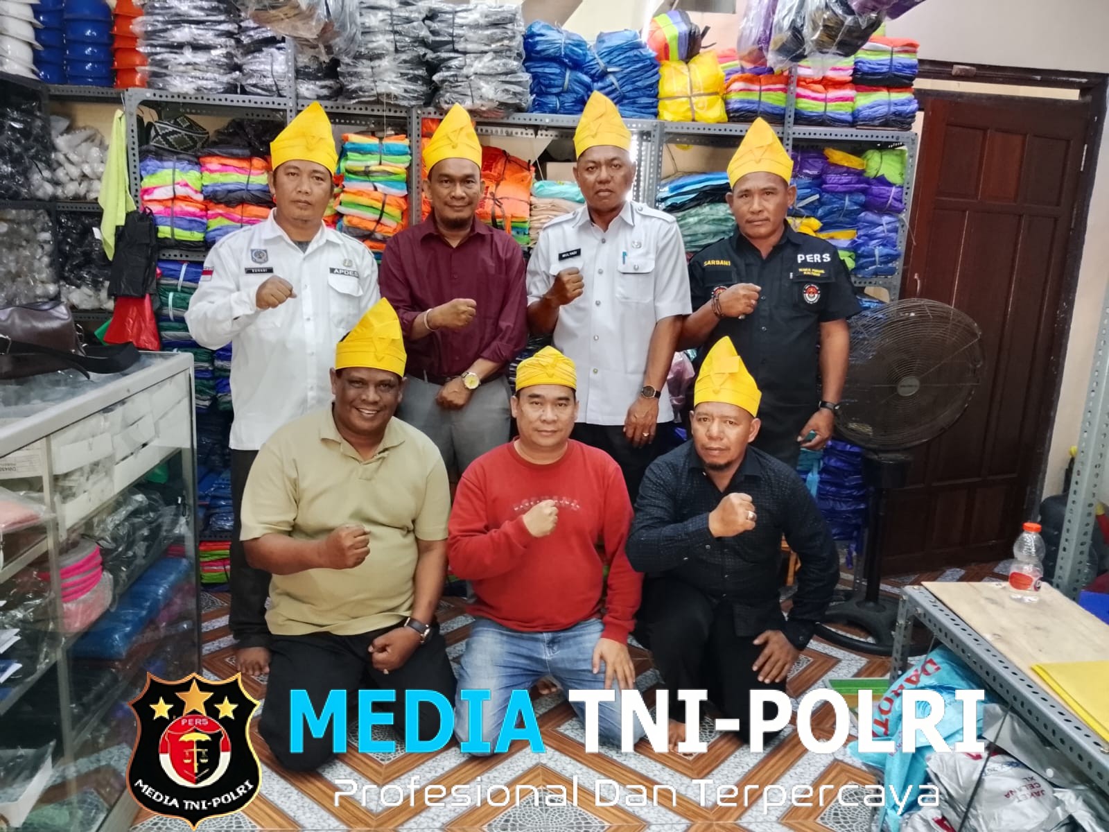 Tiga Kades Kecamatan Pulau Hanaut Silaturahmi ke Sekretariat DPC Laung Kuning Banjar Sampit