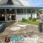 Ibadah Minggu, Polsek Menjalin Lakukan Pengamanan di Gereja St. Petrus dan Paulus Menjalin