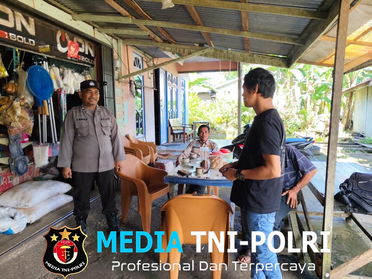 Patroli Siang Temui Warga, Ini Pesan Penting yang Disampaikan Petugas