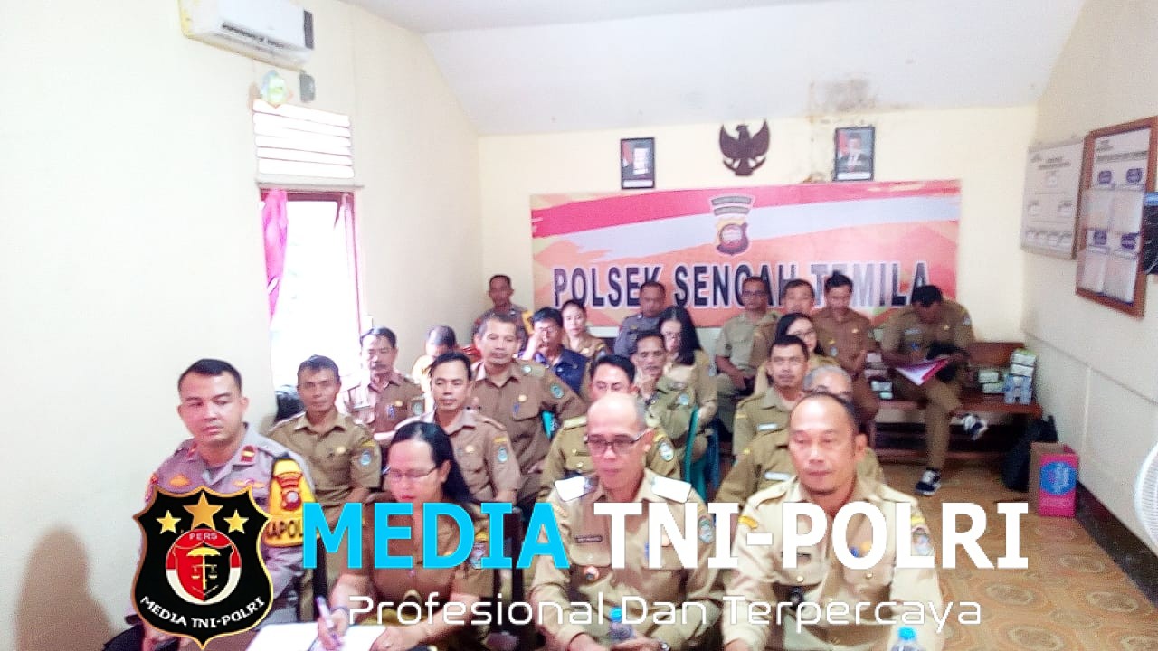 Wujudkan Swasembada Jagung dan Antisipasi Karhutla, Polsek Sengah Temila Ikuti Zoom Meeting Rapat Koordinasi Ketahanan Pangan dan Penanggulangan Karhutla