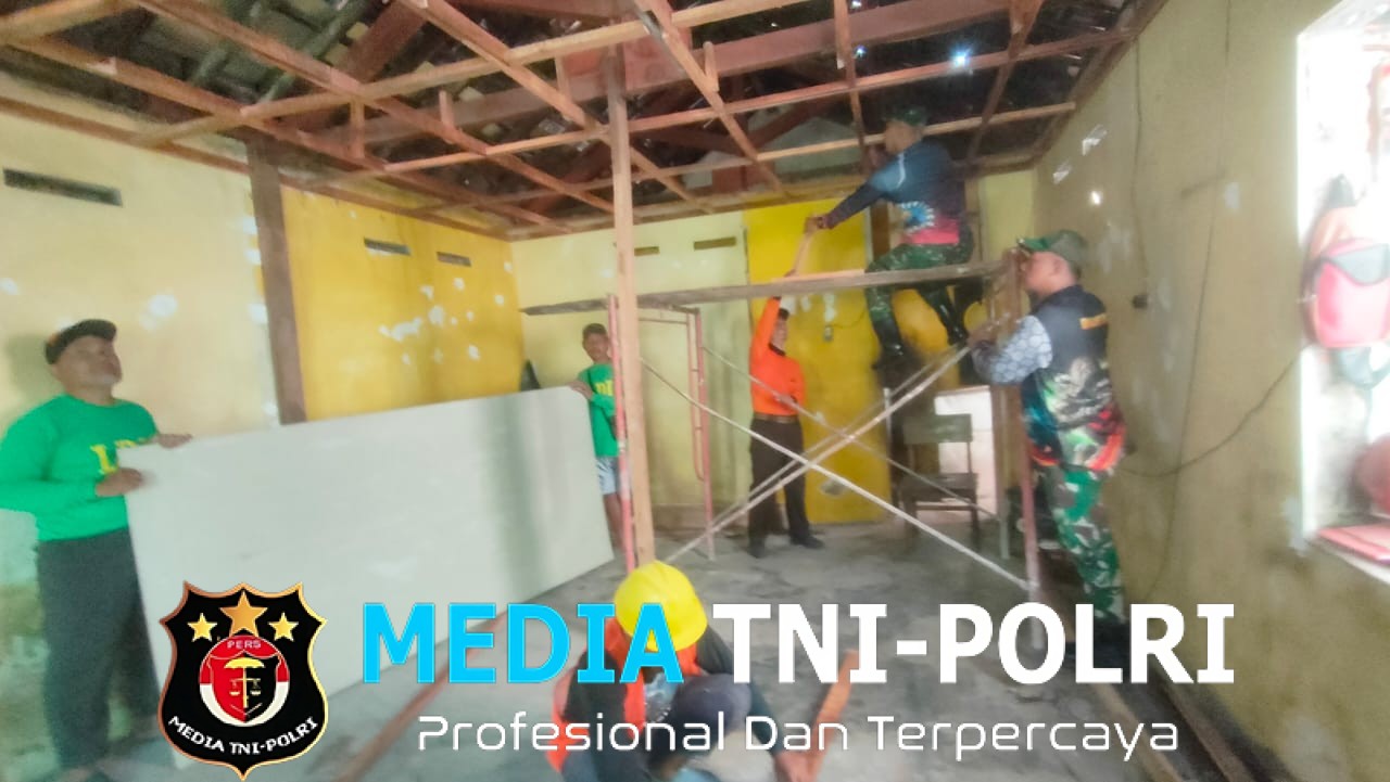 Sasaran Fisik Rehab RTLH TMMD Reguler Ke-125 Kodim 0735/Surakarta Garab Pemasangan Kerangka Plafon