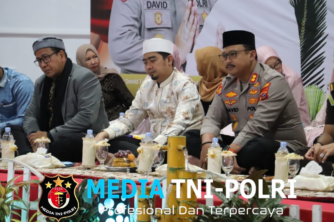 Sukses, Ustadz Solmed Tabligh Akbar Bersama Polres Langkat