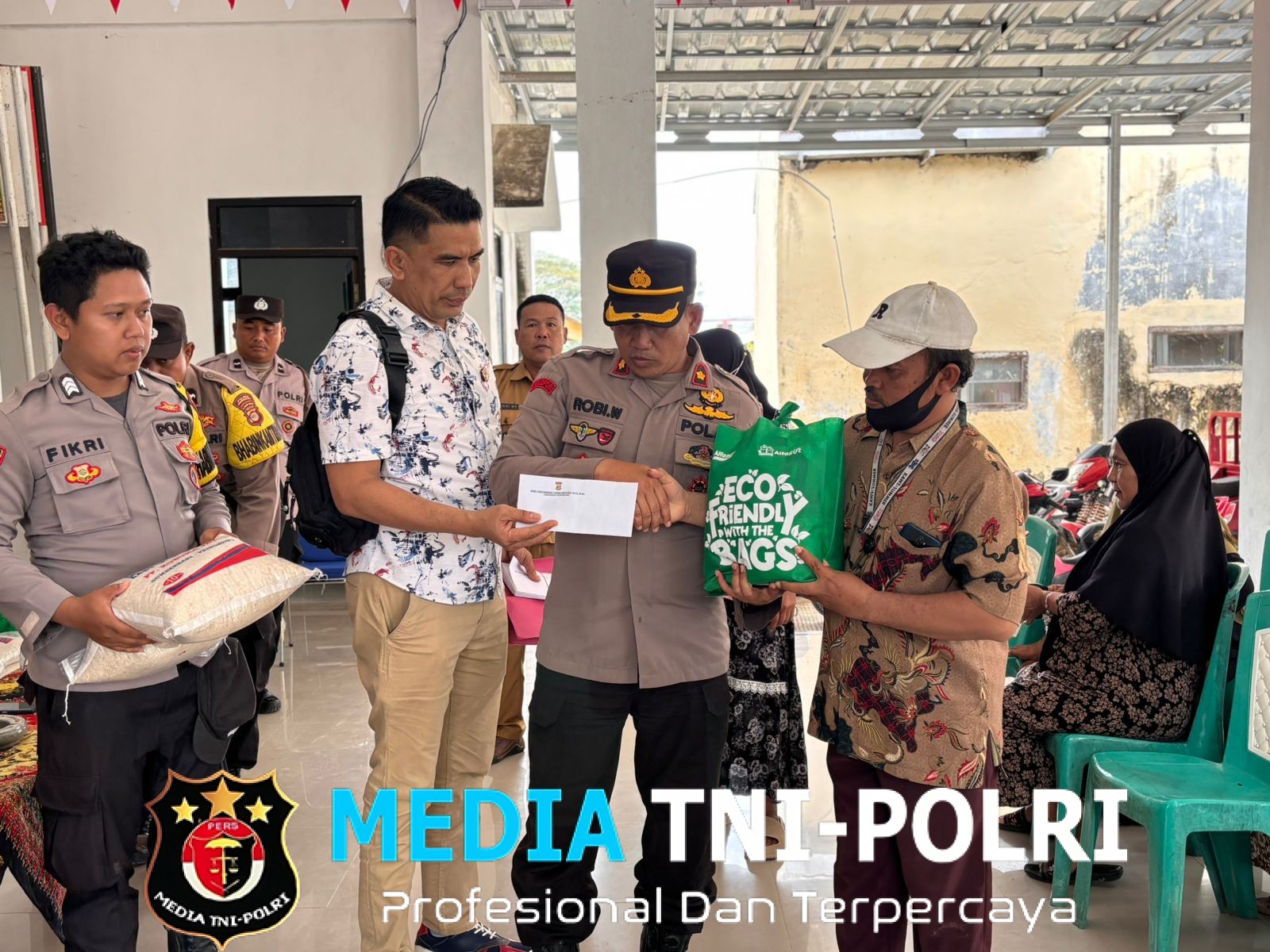 Polres Pringsewu Berikan Dukungan Pemulihan Pasca Banjir di Pekon Wargomulyo