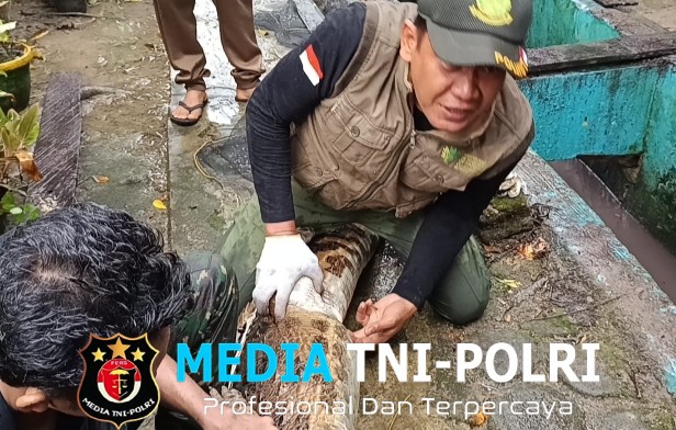 Pengurus Gereja di Lamandau Serahkan Seekor Buaya Sinyulong ke BKSDA Kalteng