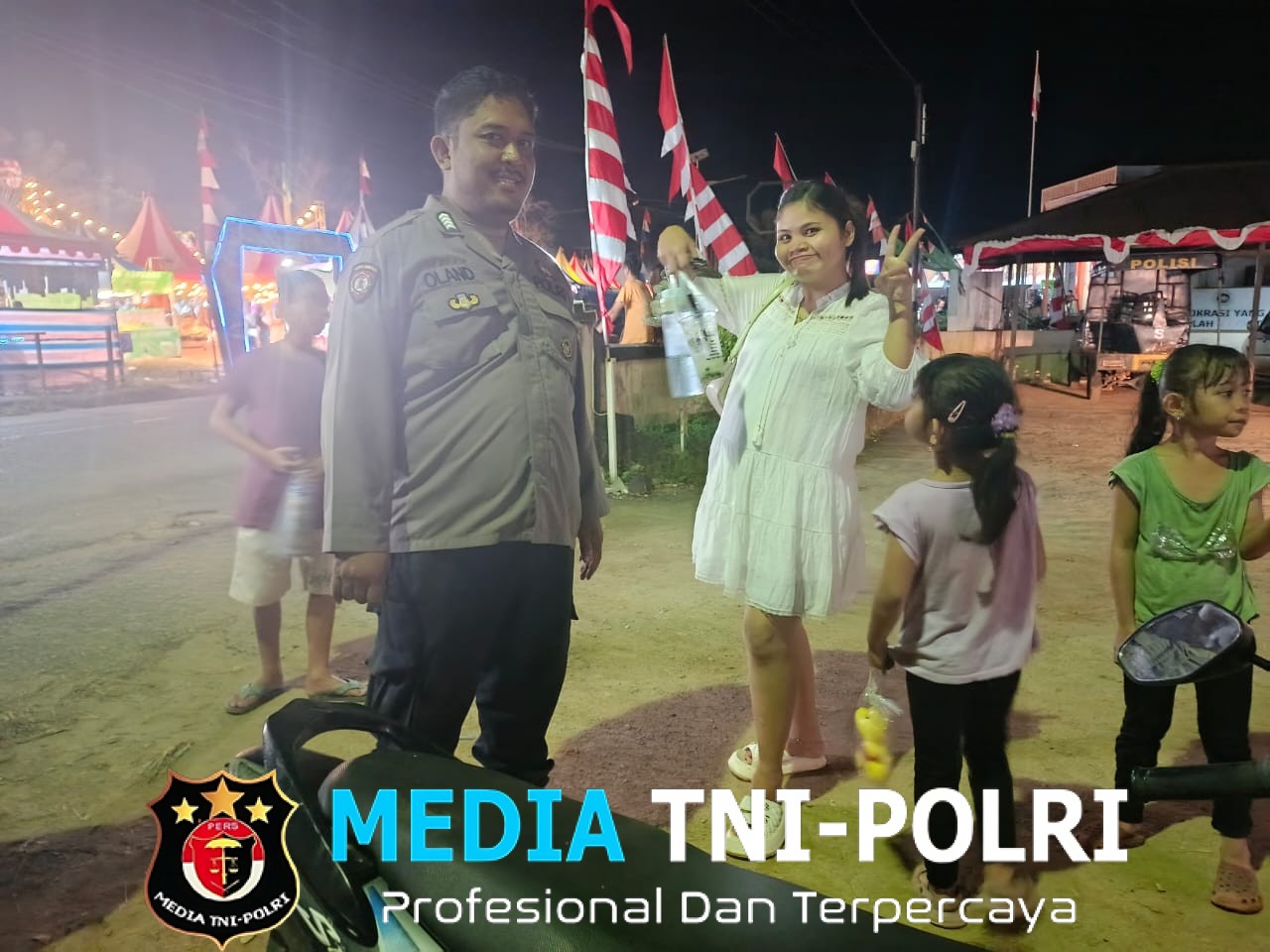 Dekat dengan Warga, Polsek Sengah Temila Sambangi Pasar Malam untuk Ciptakan Kamtibmas Kondusif