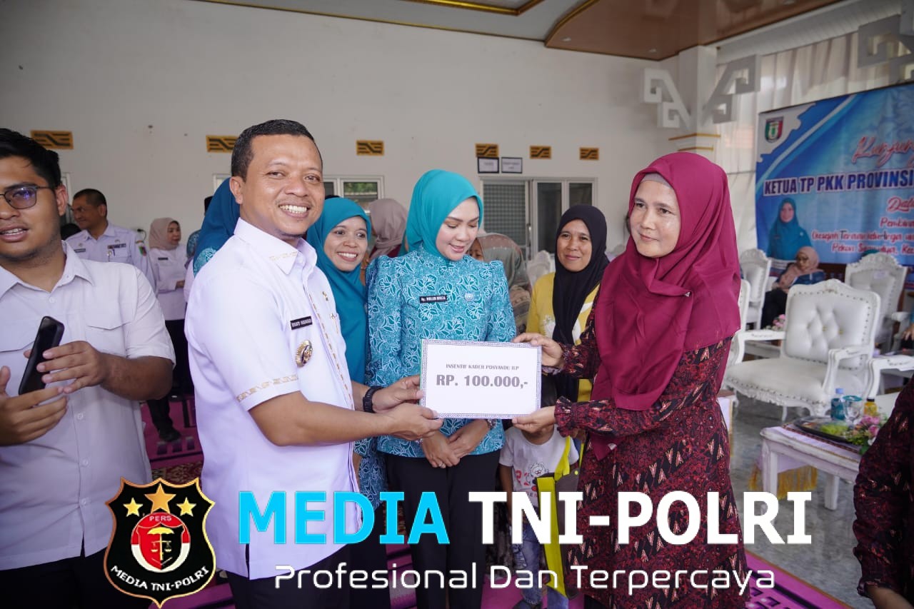 Bupati Pringsewu Riyanto Pamungkas Sambut Ketua TP PKK Provinsi Lampung dalam Kunjungan Kerja di Desa TAPIS Sukamulya