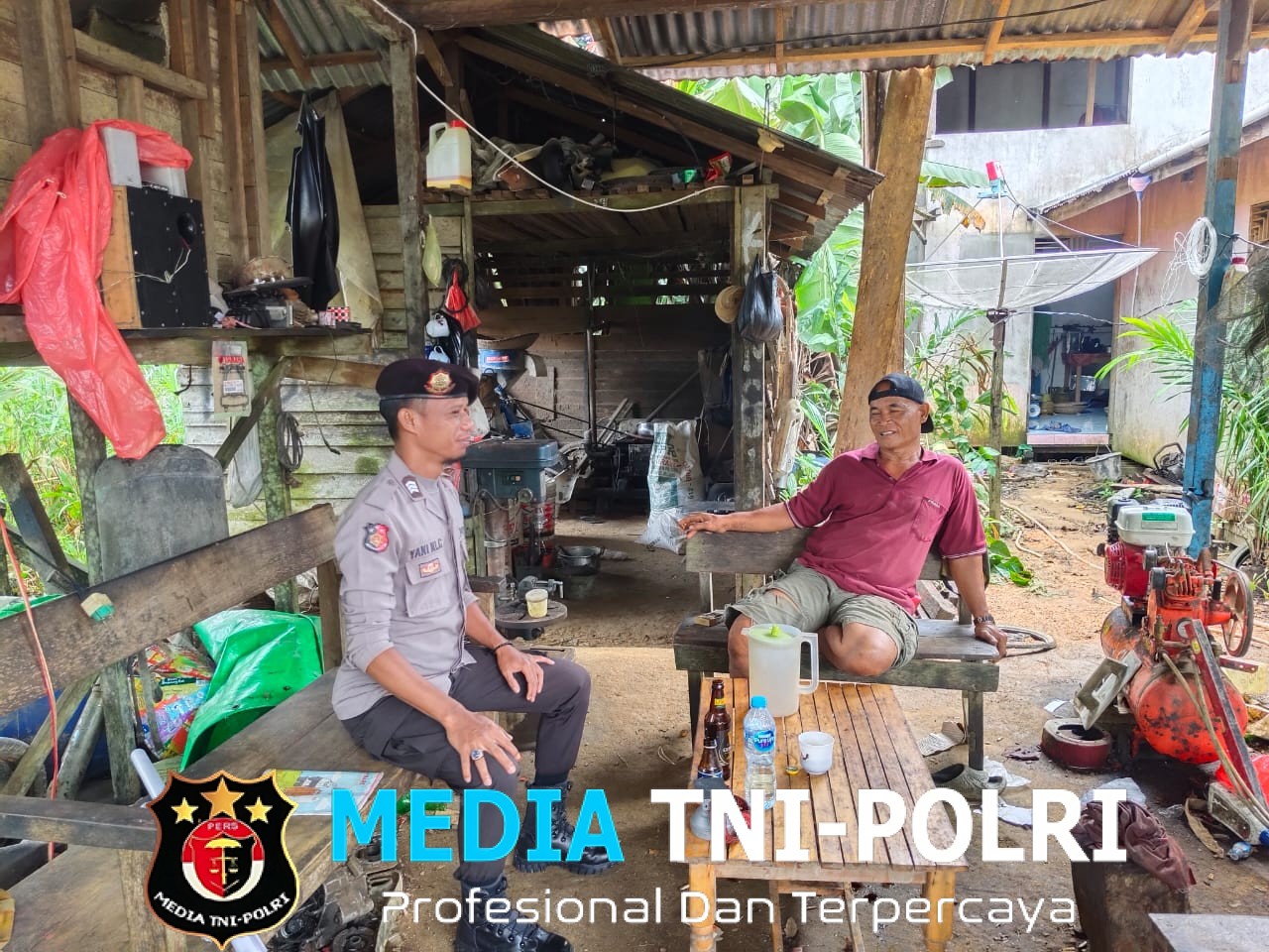 Pererat Sinergitas, Polsek Air Besar Sambangi Warga Secara Humanis